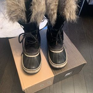 SOREL Joan of Arctic Boot. Waterproof.